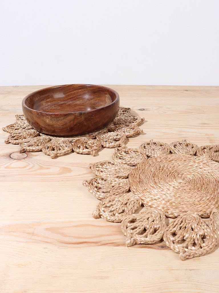 Westside Home Beige Jute Lotus Placemat (Set of 2)