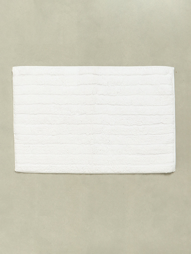 Westside Home White Fluffy Stripe Bath Mat