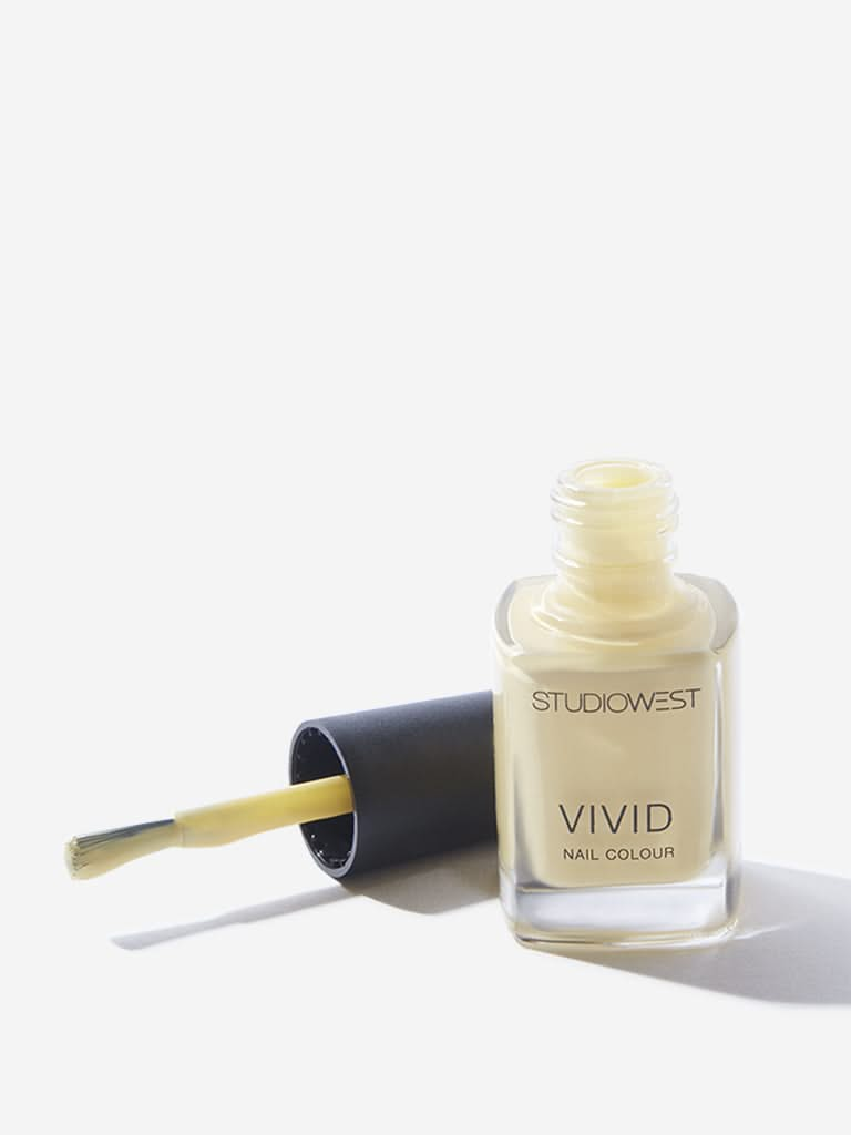 Studiowest Yellow Vivid Creme Y01 Nail Colour - 9 ML