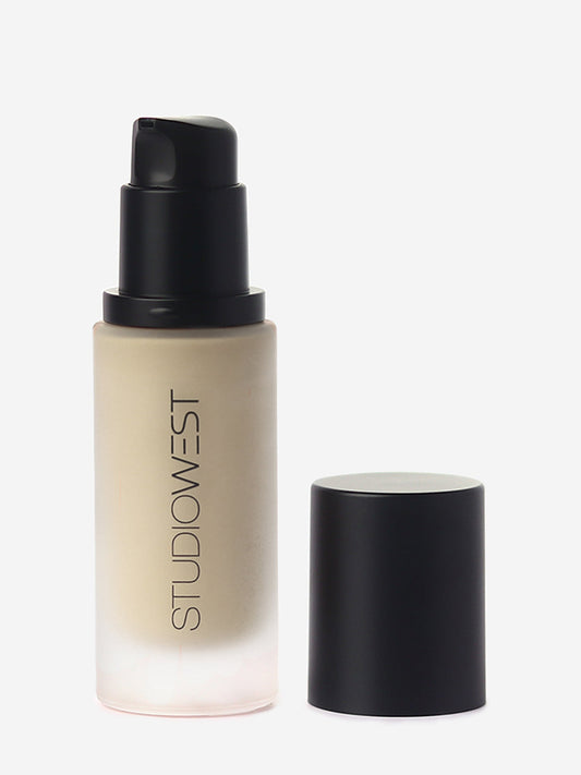 Studiowest Cashew  Weightless Matte Foundation