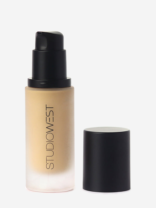 Studiowest Walnut  Weightless Matte Foundation