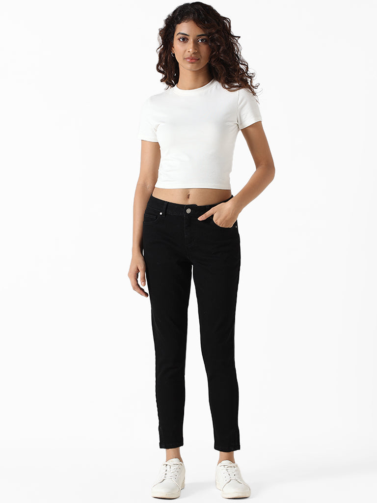 Nuon Black Straight - Fit Mid Rise Jeans