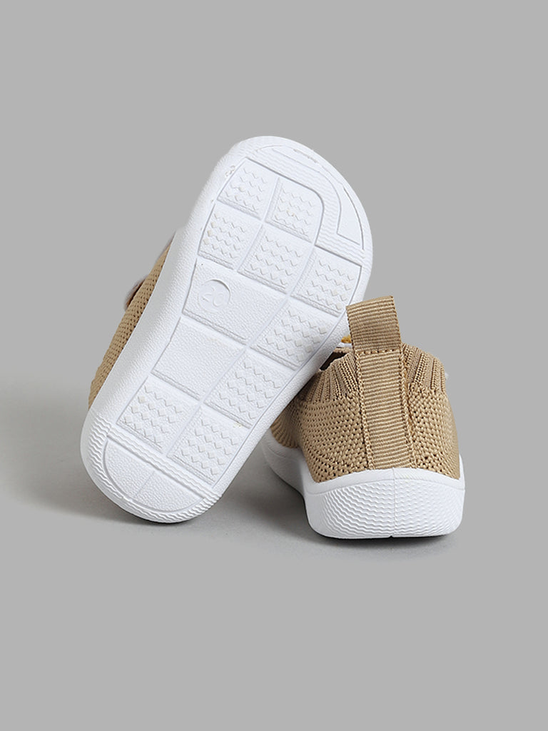 Yellow Tan Bear Knit Shoes