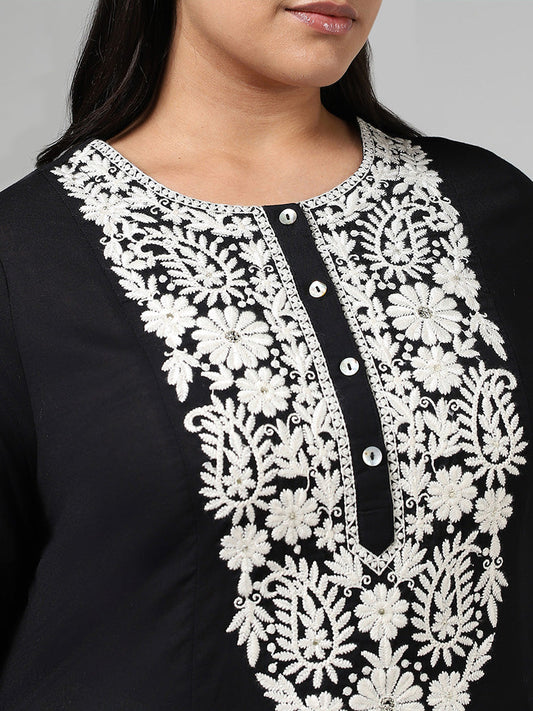 Diza Black Yoke Floral Embroidered Kurta