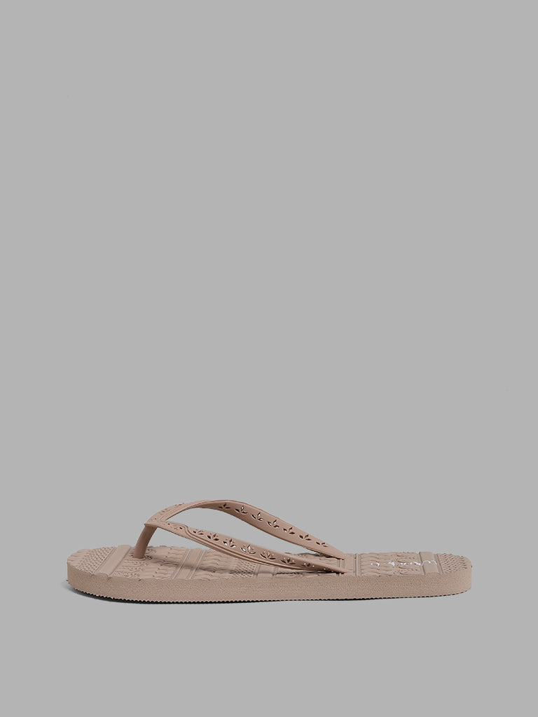 LUNA BLU Beige Embossed Flip Flop