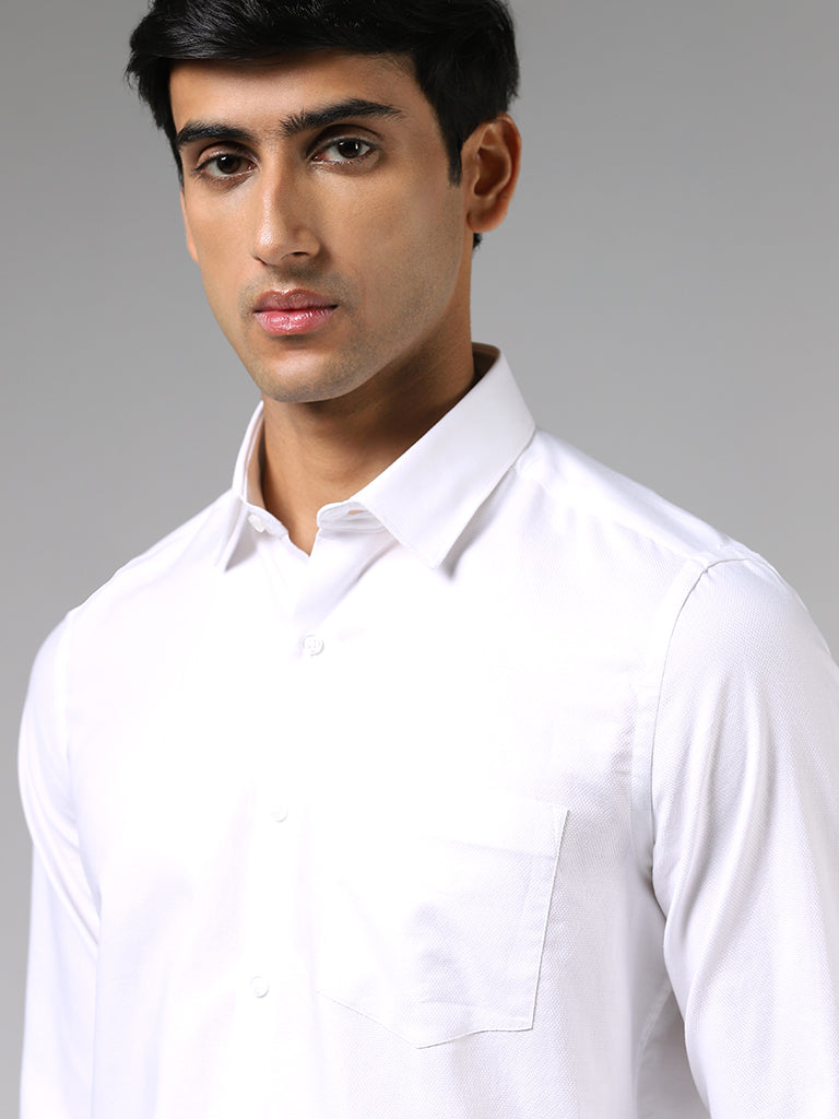 WES Formals Solid White Cotton Slim-Fit Shirt