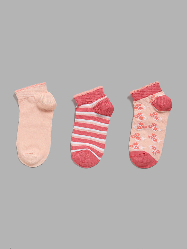 Y&F Kids Peach Patterned Ankle Socks - Set of 3