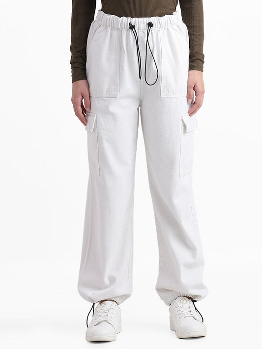 Nuon White Relaxed - Fit Mid Rise Jeans