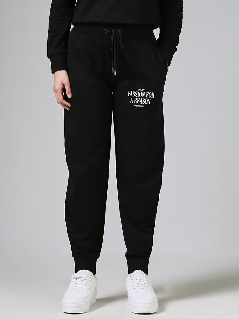 Studiofit Solid Black Cotton Ankle-Length Joggers