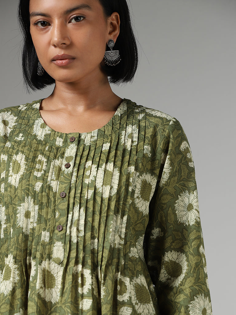 Utsa Olive Green Floral Printed Pleated Cotton Kurti