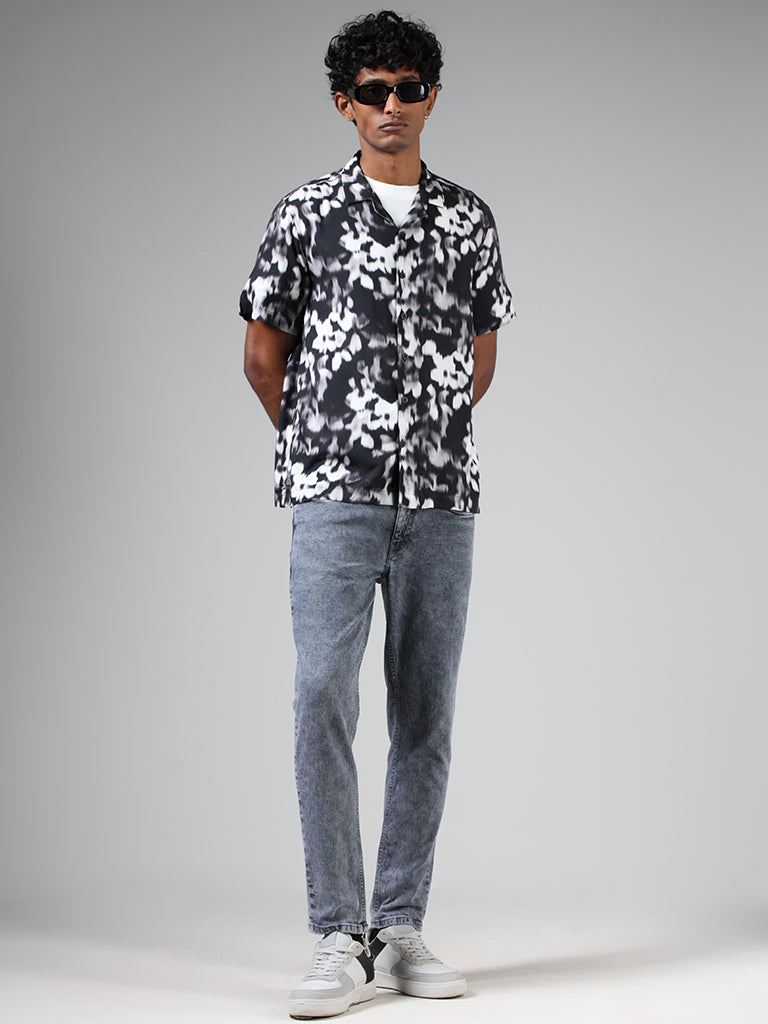 Nuon Black and White Print Resort-Fit Shirt