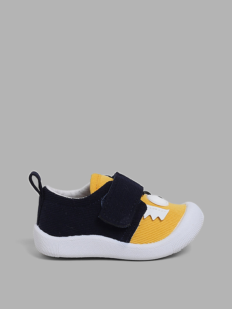 Yellow Eye Printed Yellow Velcro Shoes