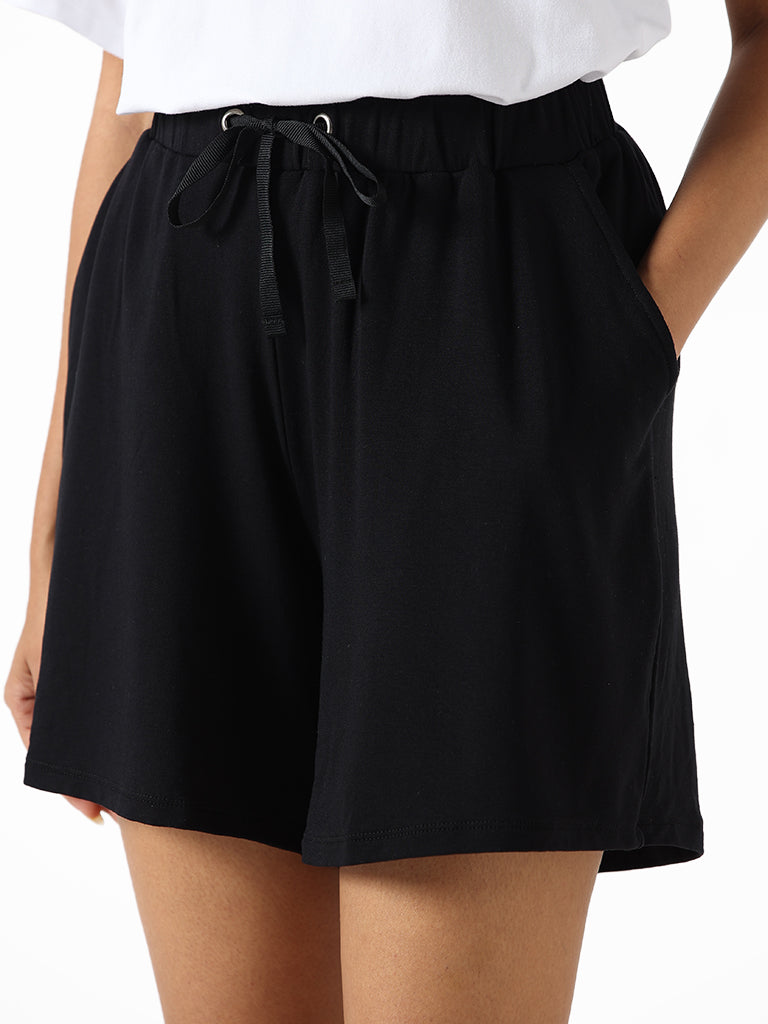 Wunderlove Black Regular Fit Supersoft Shorts