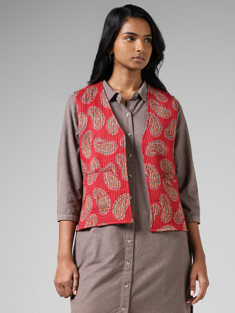 Utsa Red Paisley Printed Cotton Quilted Reversible Jacket