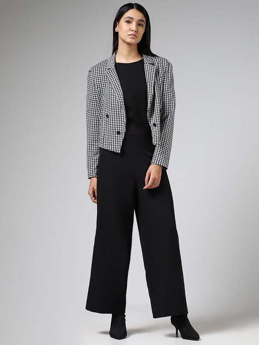 Wardrobe White & Black Houndstooth Checked Jacket