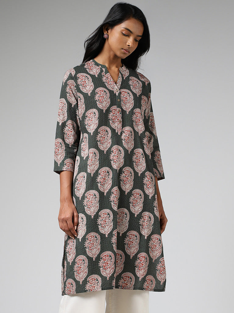 Utsa Dark Green Paisley Printed & Kantha Embroidered Straight Kurta