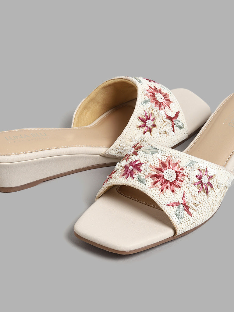 LUNA BLU Off White Floral Embellished Sandals