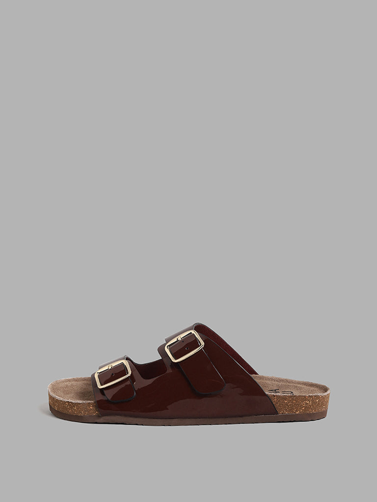 LUNA BLU Maroon Double Buckle Band Comfort Sandals