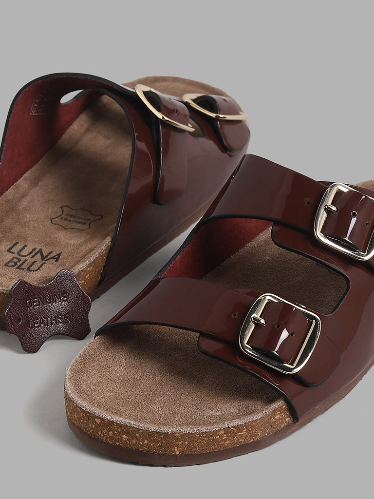 LUNA BLU Maroon Double Buckle Band Comfort Sandals