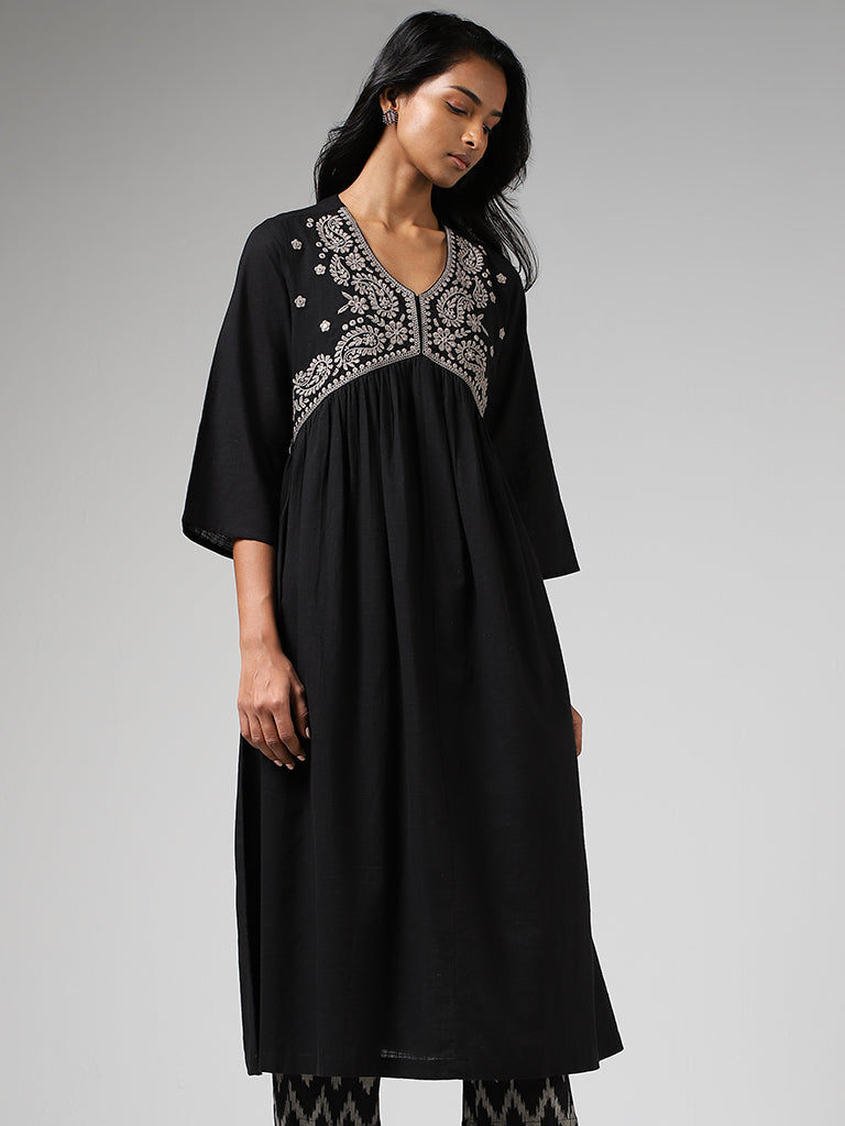 Utsa Black Paisley Floral Embroidered Cotton Gathered Kurta