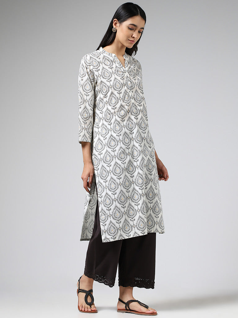 Utsa White Big Leaf Printed Straight Kurta