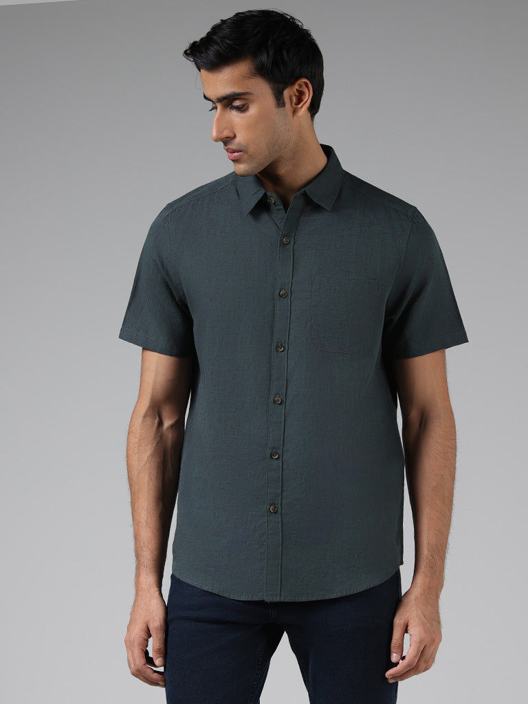 WES Casuals Solid Green Slim-Fit Blended Linen Shirt