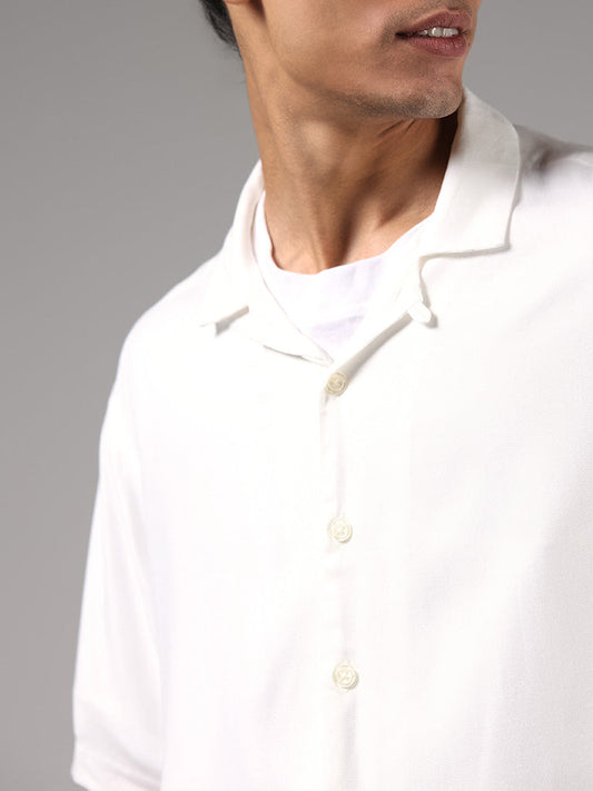 Nuon Off White Solid Relaxed-Fit Shirt