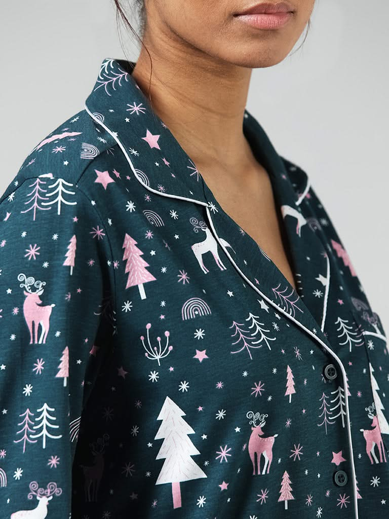 Wunderlove Green Reindeer Printed Cotton Shirt and Pyjama Set