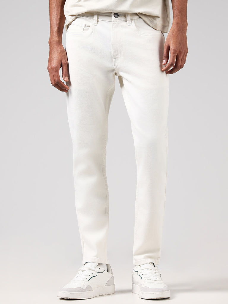 Nuon Off-White Straight - Fit Mid - Rise Jeans