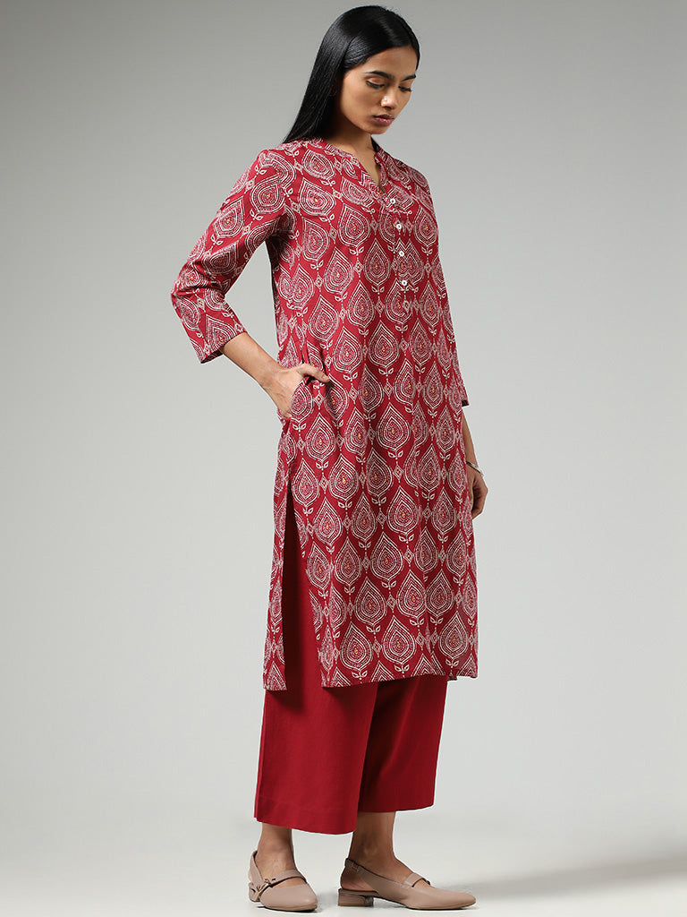 Utsa Maroon Big Leaf Printed Straight Kurta