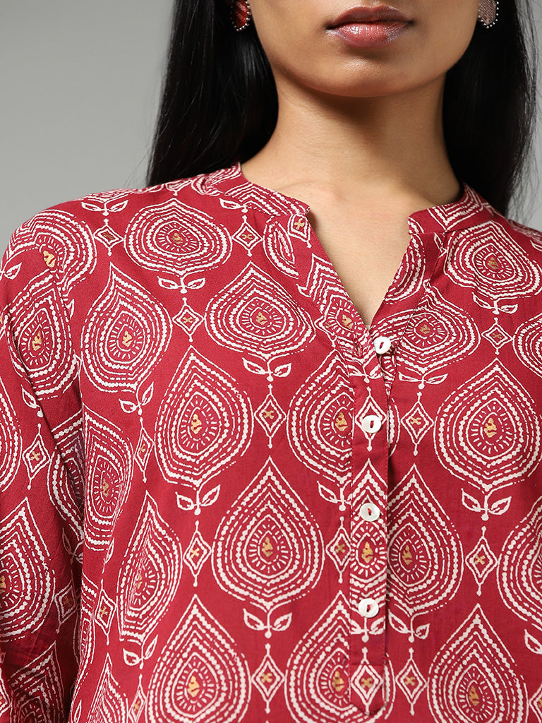 Utsa Maroon Big Leaf Printed Straight Kurta