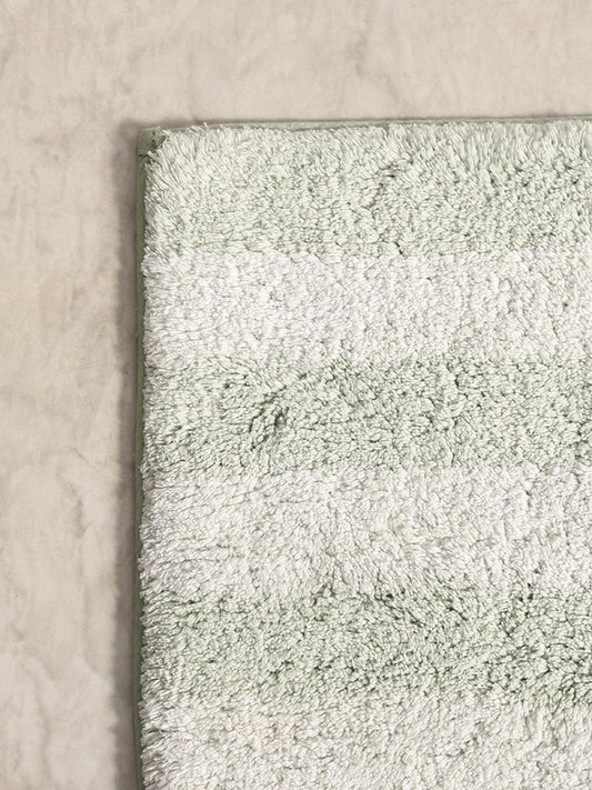 Westside Home Light Green Fluffy Striped Bathmat