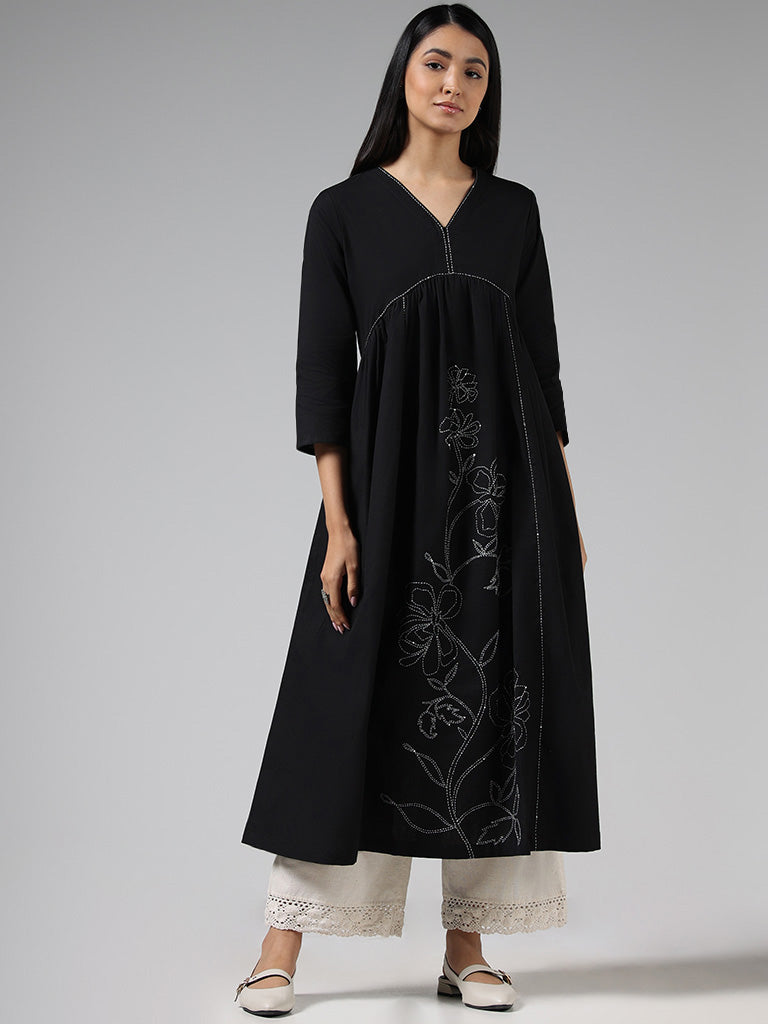 Utsa Black Floral Kantha Embroidered Pleated Kurta