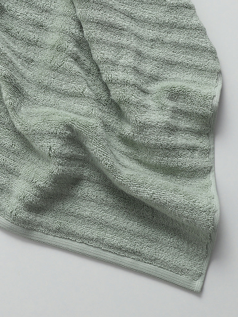 Westside Home Sage Green Self-Striped Bath Towel