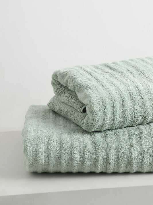 Westside Home Sage Green Self-Striped Bath Towel