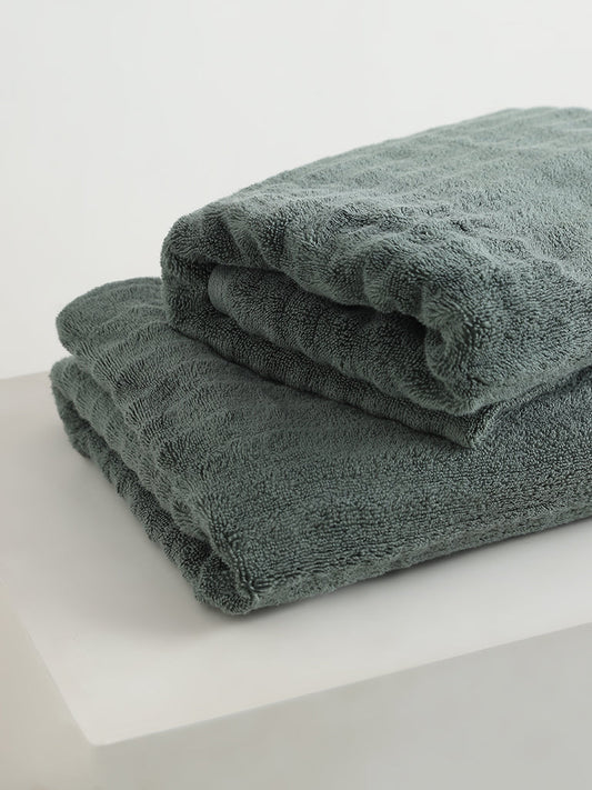 Westside Home Moss Green Self-Striped Bath Towel