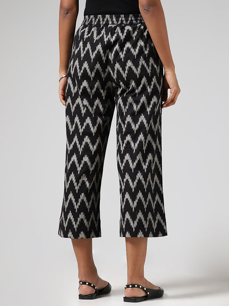 Utsa Black Chevron Ikat Printed Pants