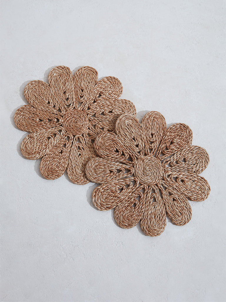 Westside Home Brown Daisy Trivet (Set of 2)