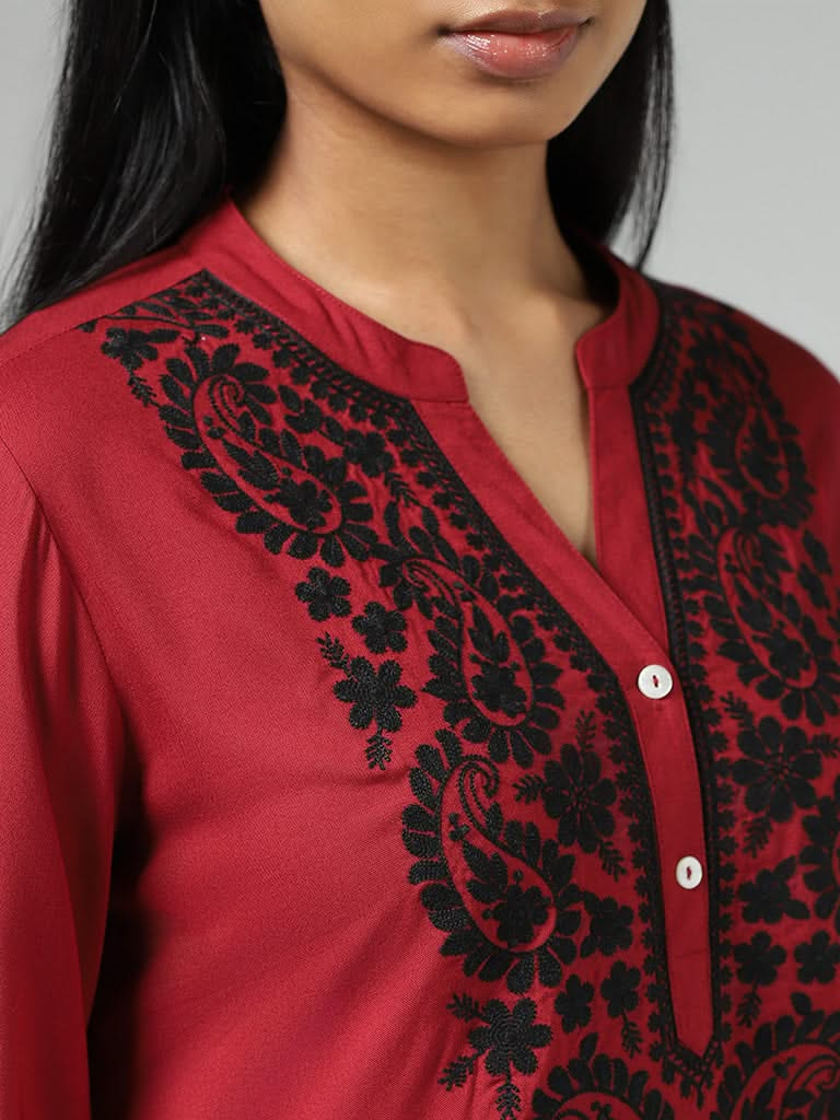 Utsa Maroon Paisley Floral Embroidered Kurti