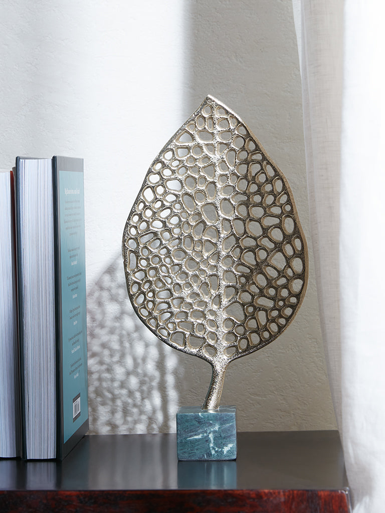 Westside Home Gold Metal Lattice Leaf on Stand