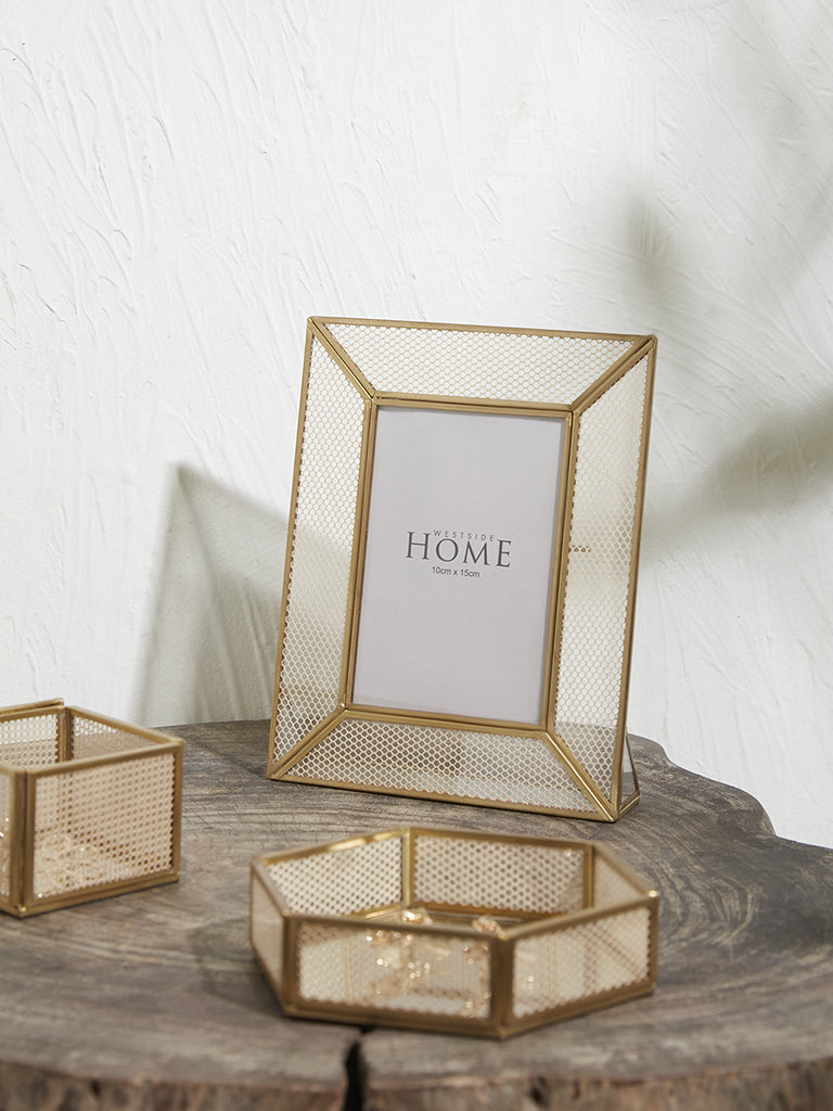 Westside Home Gold Metal Twine Photo Frame