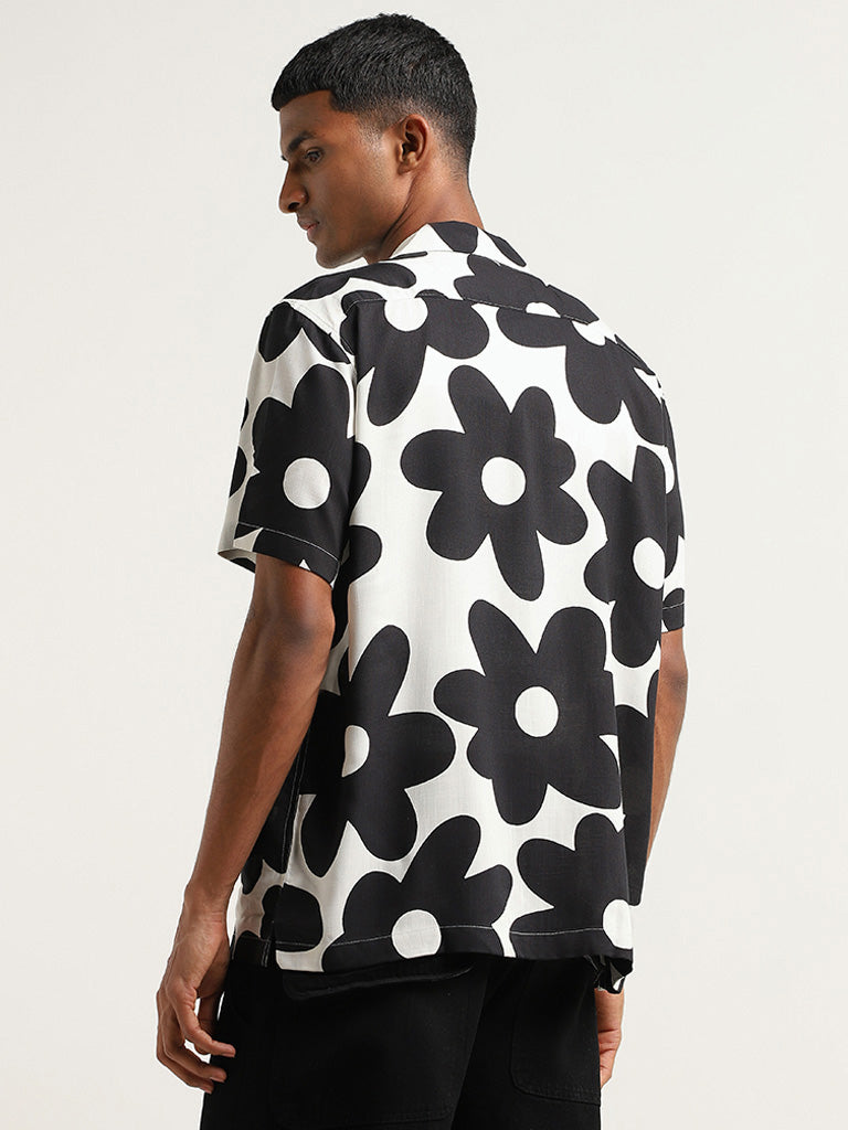 Nuon Black Bold Printed Relaxed Fit Shirt