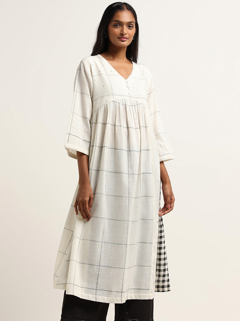 Utsa Off-White Mirror Embroidered Cotton Kurta