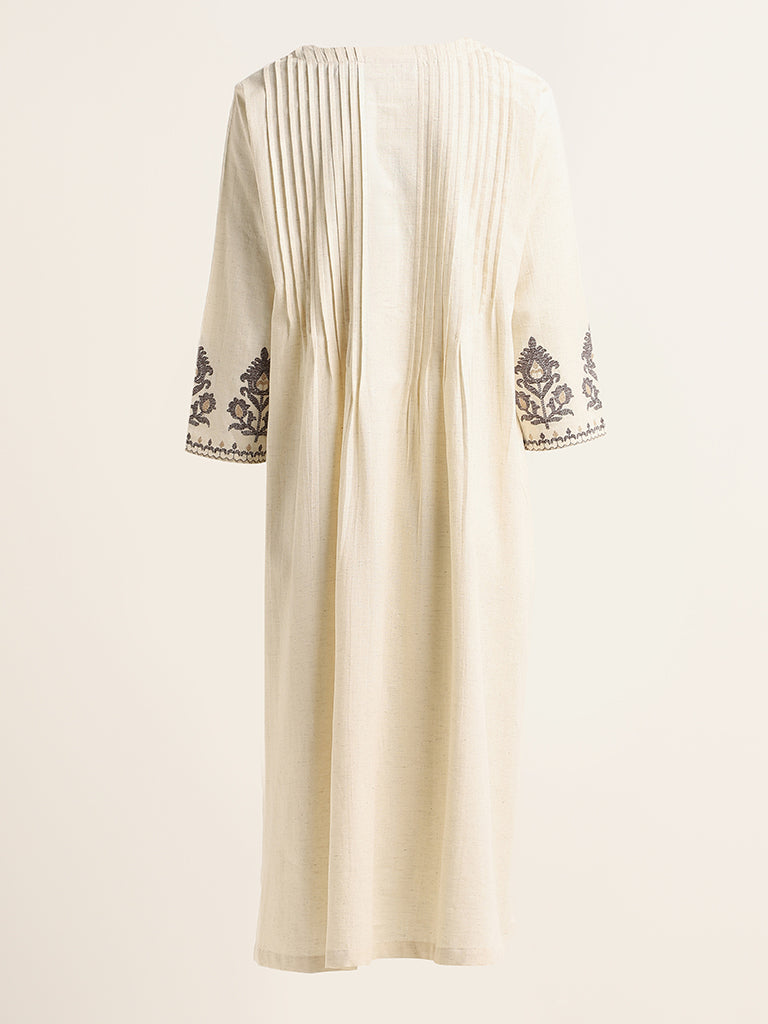 Utsa Off-White Embroidered Kurta