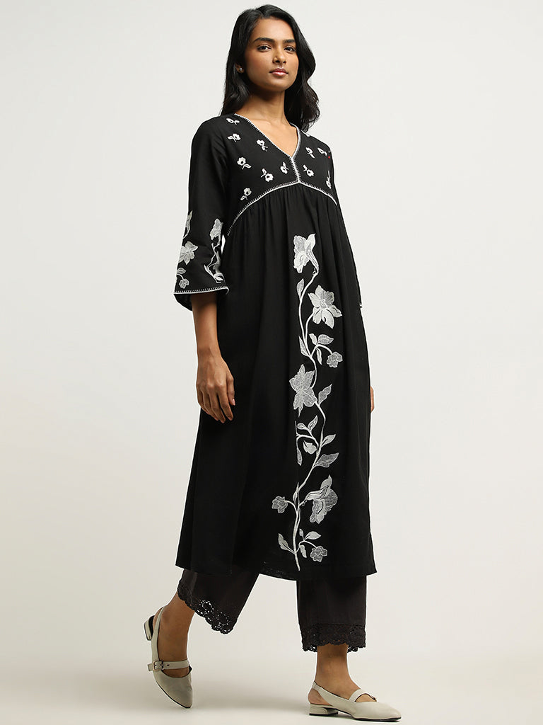 Utsa Black Embroidered Kurta