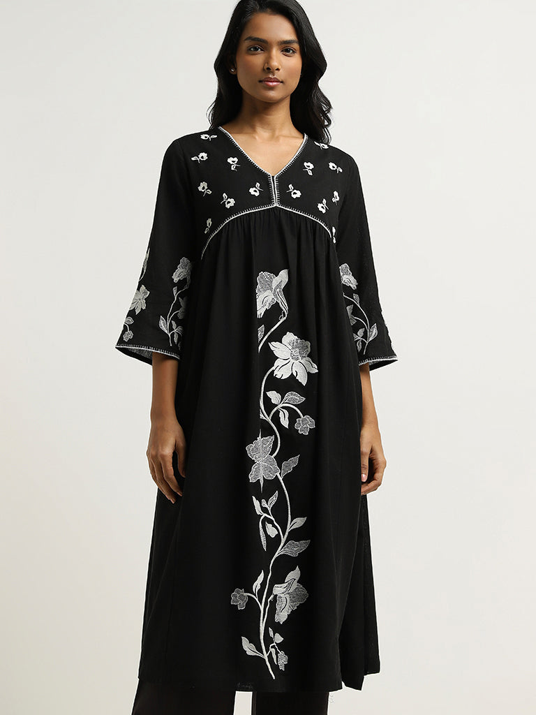 Utsa Black Embroidered Kurta