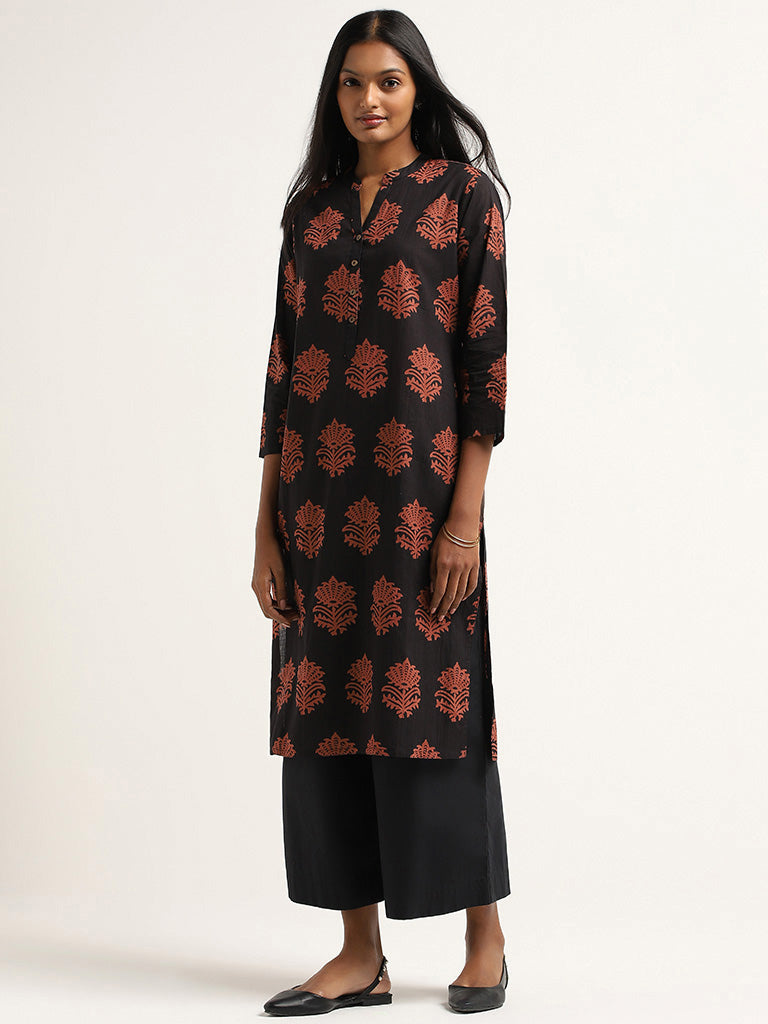 Utsa Black Bold Printed Cotton Kurta