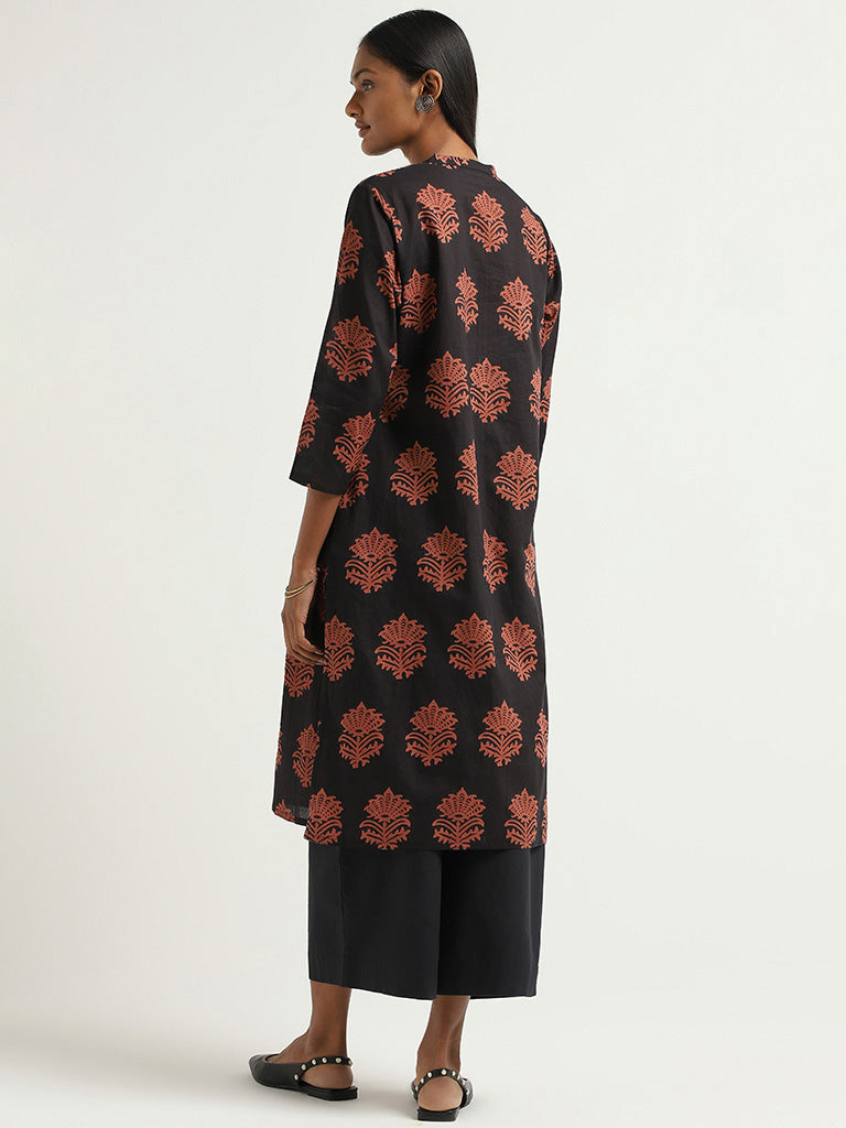 Utsa Black Bold Printed Cotton Kurta