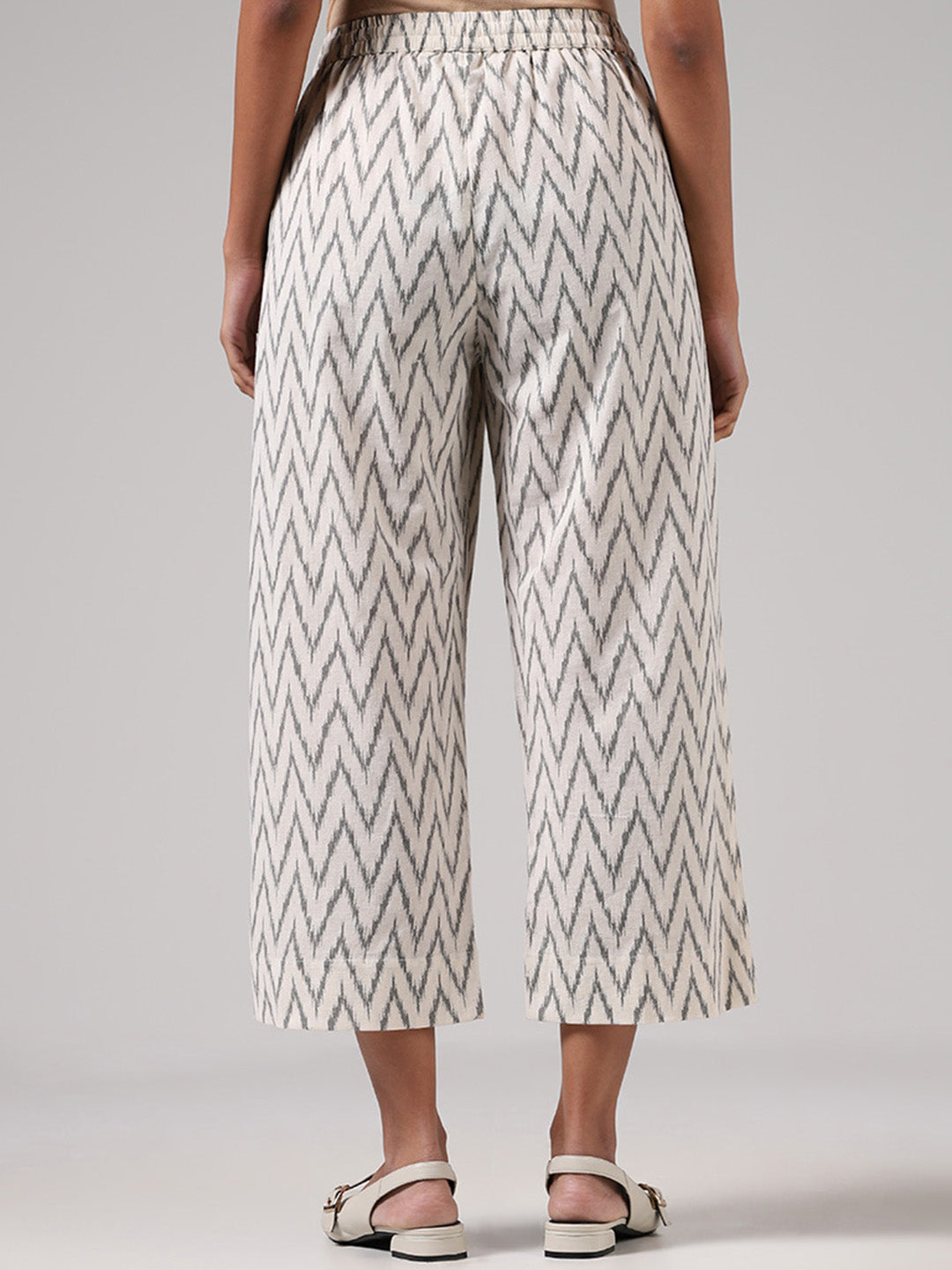 Utsa Off-White Ikkat Printed Blended Linen Palazzos