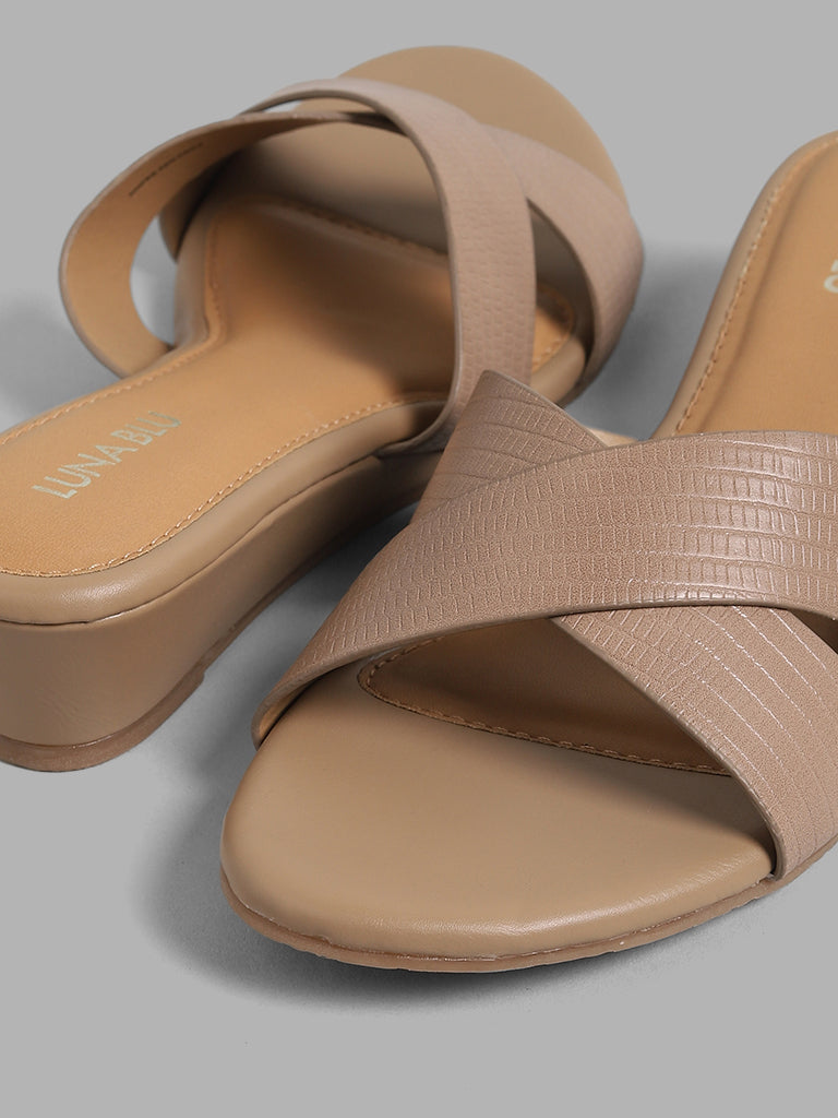 LUNA BLU Solid Light Beige Cross-Strap Sandals